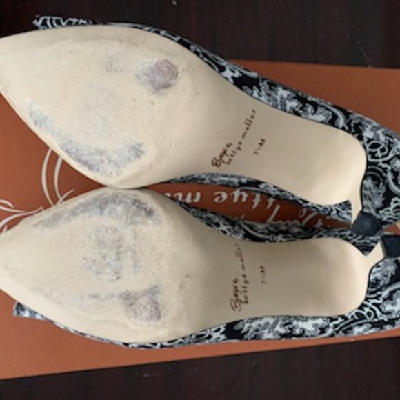 Bettye Muller Affair Pumps - Picture 5 of 6